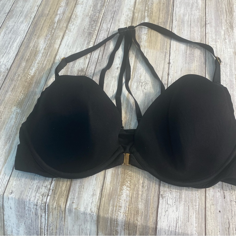Cacique Black Strappy Front Close Bra Black w Gold hardware Sz 42C